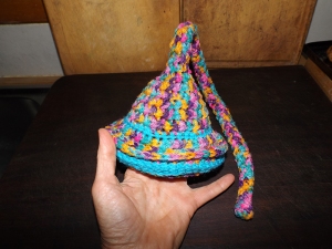 Lastly, this wasn't in the package. I made this for a classmates new baby sister. No-one likes "normal" baby hats right? Ella's mum is going to tie her dummy to that long tail. Dual purpose hattage, my favourite kind ;)